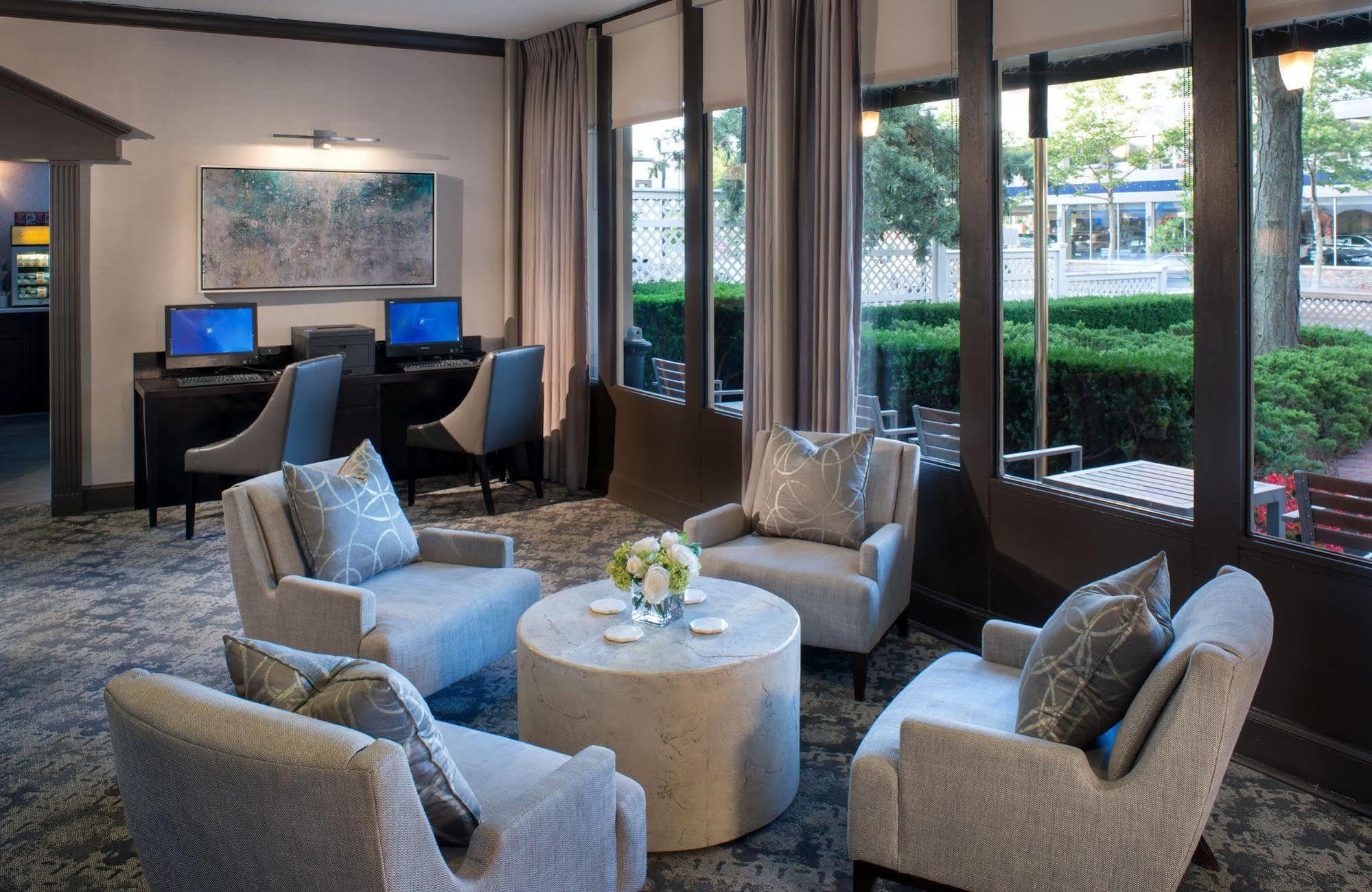 Bethesda Court Hotel エクステリア 写真
