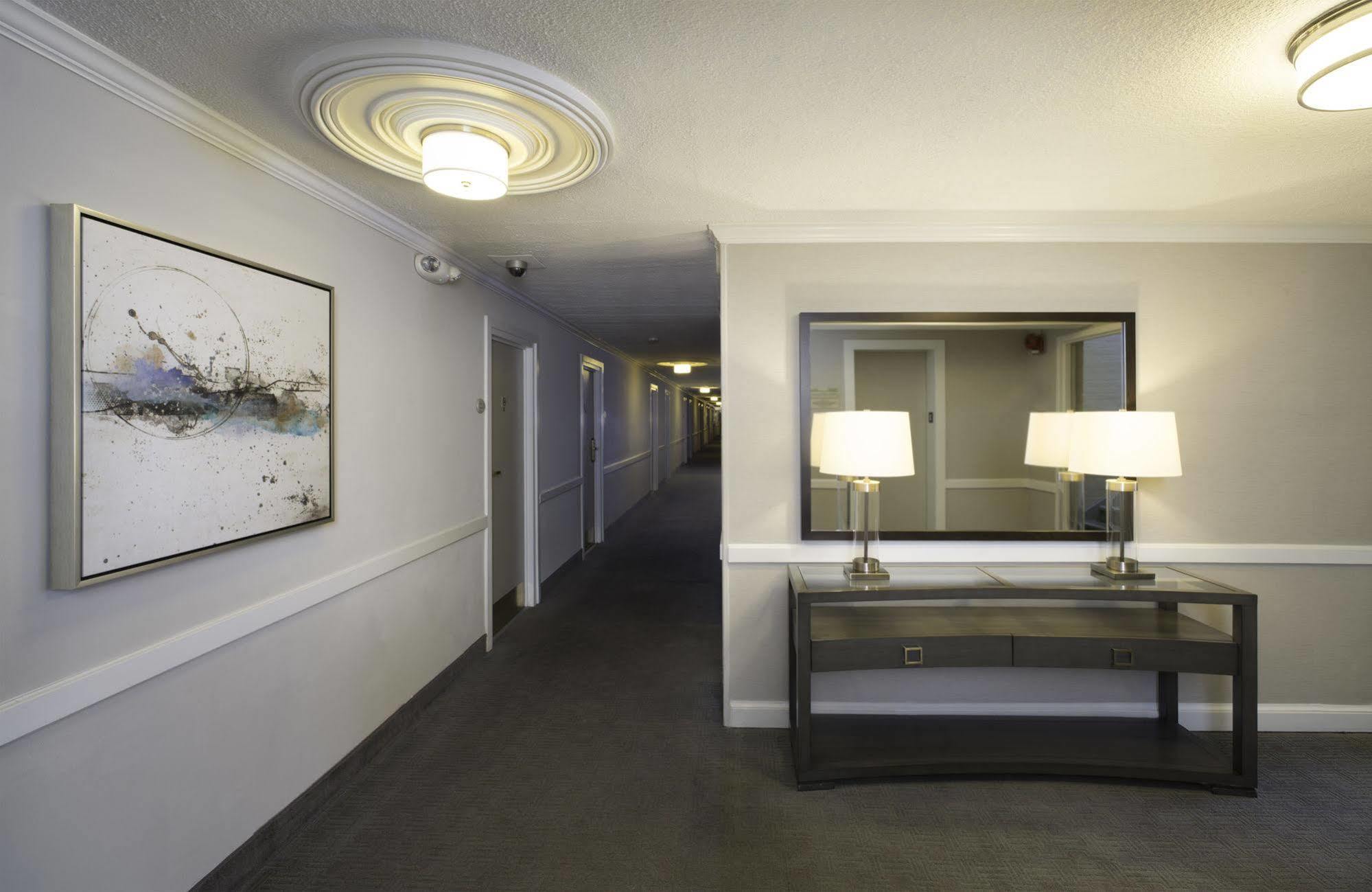 Bethesda Court Hotel エクステリア 写真